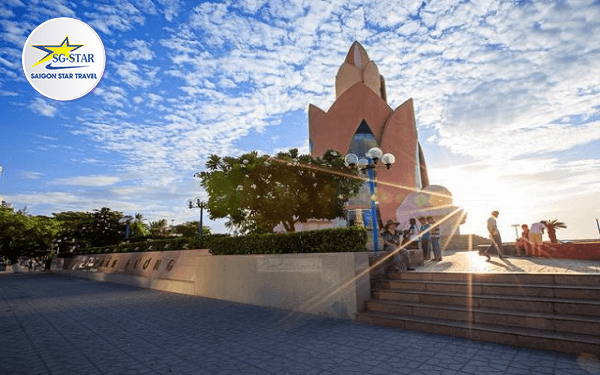 Quảng Trường Nha Trang | Saigon Star Travel gioi-thieu-ve-quang-truong-nha-trang-4
