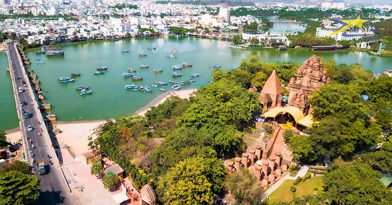 Toàn cảnh Tháp từ trên cao