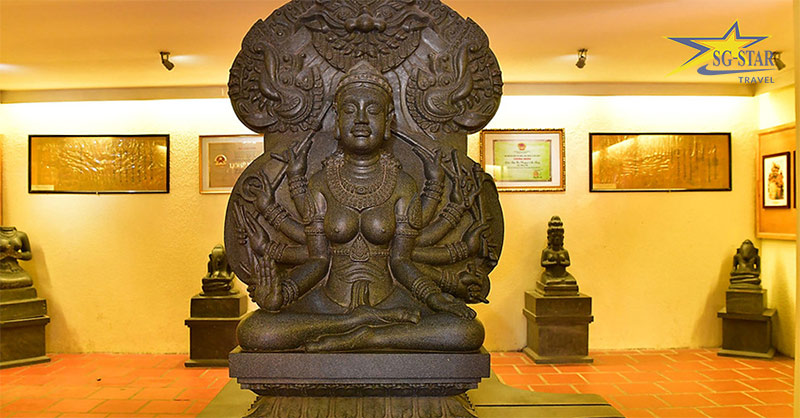 Tháp Bà Ponagar - Vẻ Đẹp Huyền Bí Của Người Chăm-Pa | Saigon Star Travel Tượng bà Po Nagar- tháp bà Nha Trang