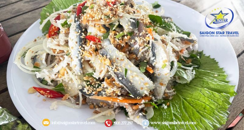 Thưởng thức món cá trích tại Phú Quốc