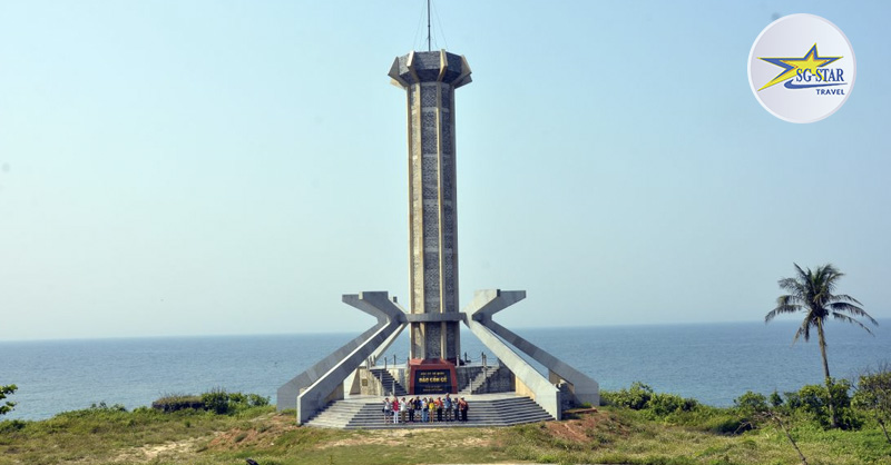 Đảo Cồn Cỏ nằm cách cảng Cửa Việt gần 30km Đảo Cồn Cỏ nằm cách cảng Cửa Việt