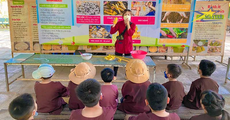 Happy Farm - Khu Nông Trại Sinh Thái Dành Cho Trẻ Em | Saigon Star Travel làm bánh lá dừa nhân chuối Bình Chánh