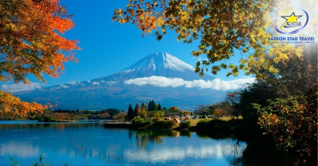 Hồ Ashi Hakone trong tour Tokyo Phú Sĩ Ibaraki 4N4Đ