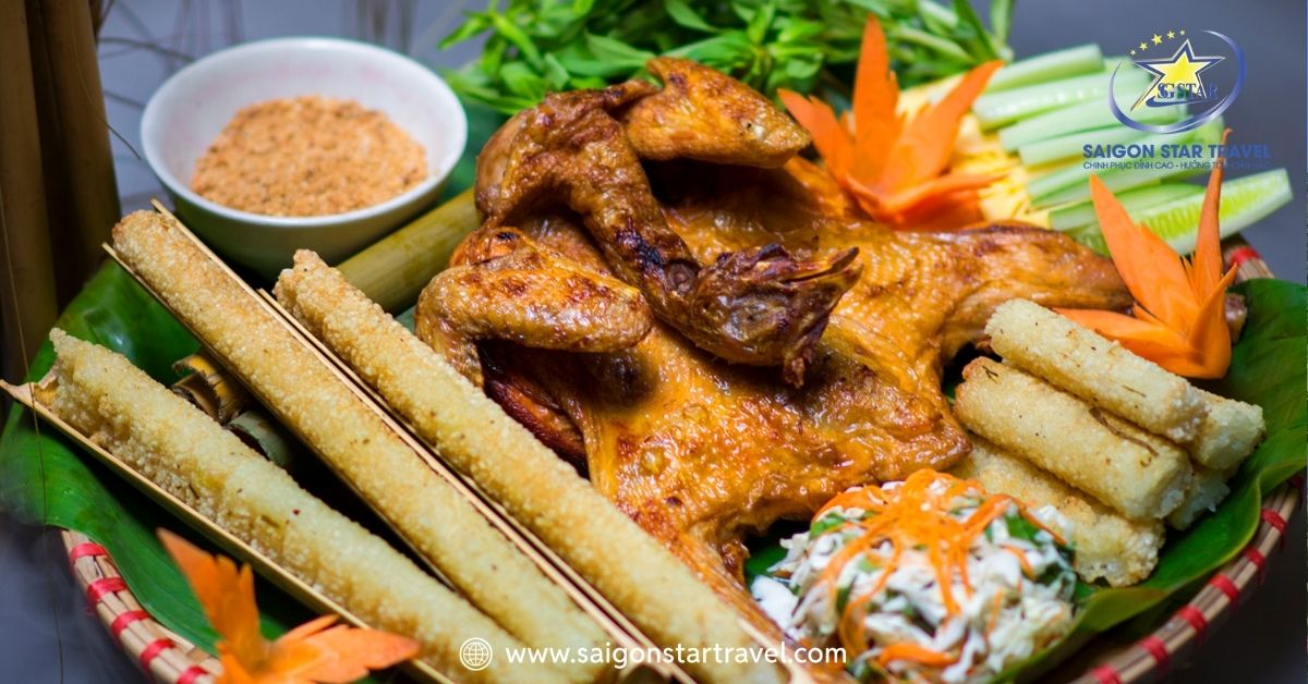 Đặc sản Thái Nguyên cơm lam và gà đồi nướng