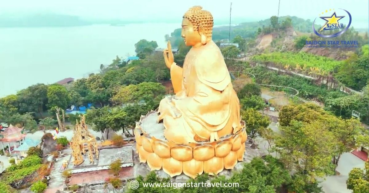 Khám phá khu du lịch tâm linh, tượng Phật khổng lồ tại khu du lịch Hồ Núi Cốc