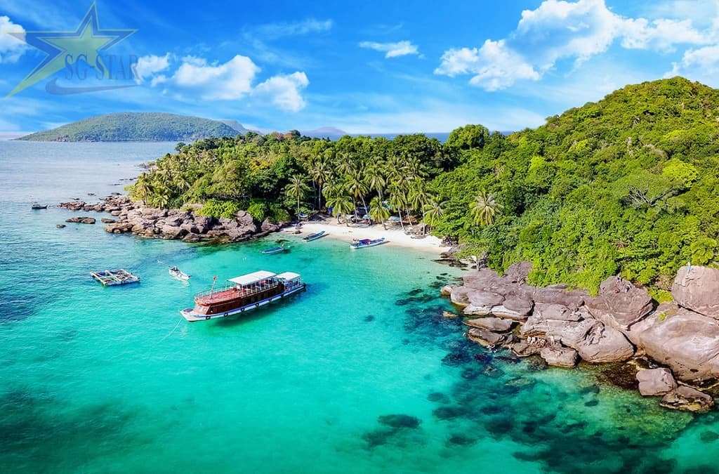 Những điểm tham quan Côn Đảo không thể bỏ qua. | Saigon Star Travel Khám phá vẻ đẹp trong xanh của Hòn Bảy Cạnh