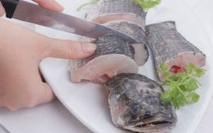 huong dan 3 cach nau canh chua mien tay don gian tai nha 9