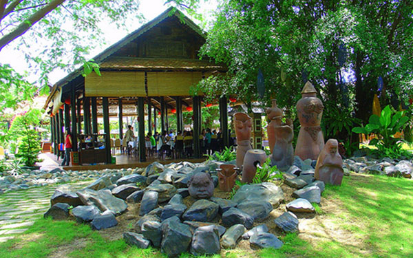 Chia sẻ một số kinh nghiệm tham quan khu du lịch Văn Thánh, Sài Gòn | Saigon Star Travel kdl-van-thanh-4454-4