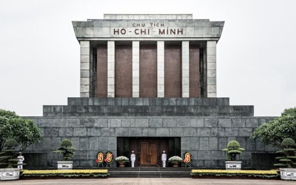 kham pha canh dep ha noi quanh ho guom 1