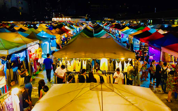 Khám phá những khu chợ Thái Lan nổi tiếng sầm uất | Saigon Star Travel Chợ đêm Ratchada tấp nập