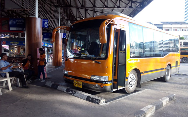 Khám phá Phuket Old Town - thành cổ trăm tuổi của Thái Lan | Saigon Star Travel Từ Bangkok du khách có thể đón xe buýt đến Phuket