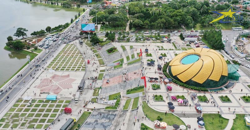 Quảng trường Lâm VIên Đà Lạt - Tour Du Lịch Đà Lạt 3 Ngày 3 Đêm 