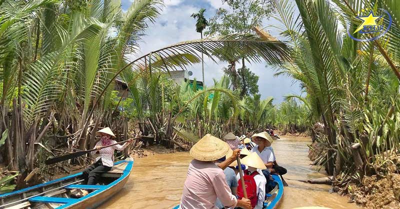 Du Xuân Tết với Tour Du lịch Miền Tây 2 Ngày 1 Đêm | Saigon Star Travel Trải nghiệm chèo thuyền tham quan Cù Lao Thới Sơn