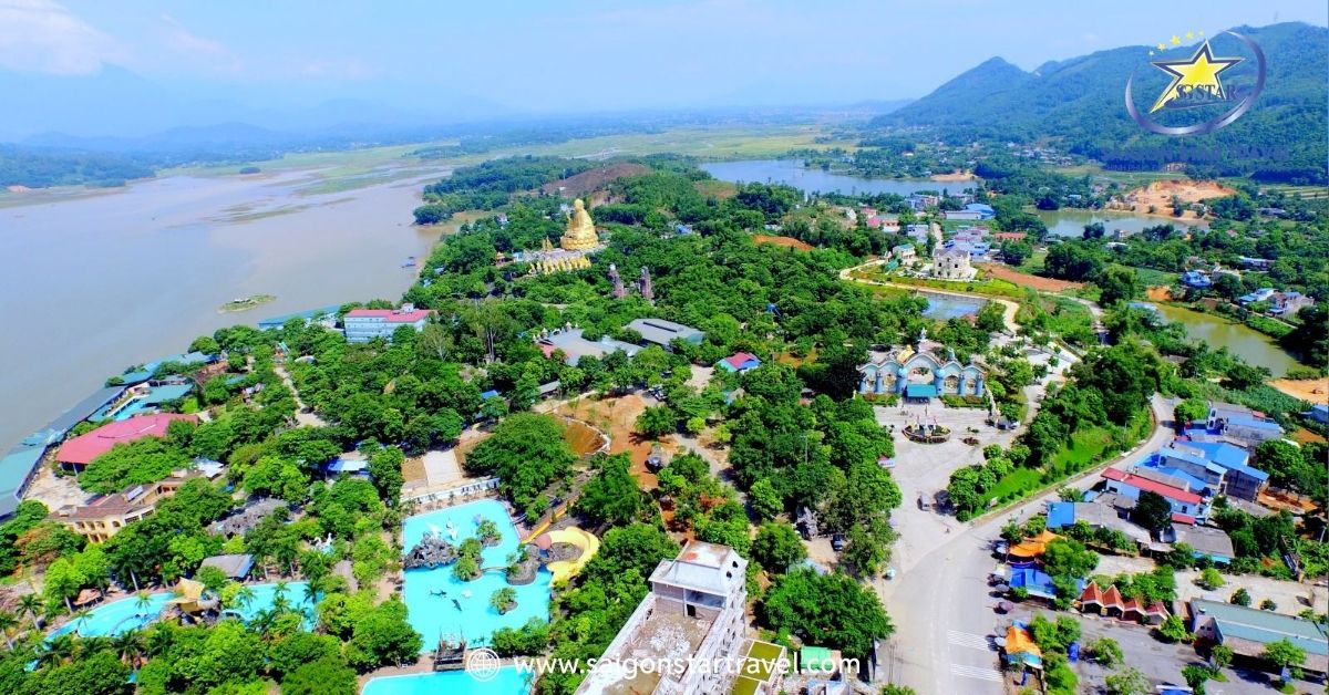 Đặc điểm nổi bật: hồ nước rộng lớn, cảnh quan thiên nhiên thơ mộng của khu du lịch Hồ Núi Cốc