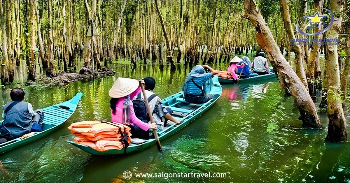 Xuồng ba lá Gáo Giồng