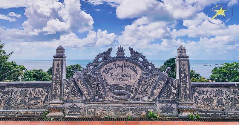 Chùa Hộ Quốc Phú Quốc - Điểm Đến Linh Thiêng Giữa Lòng Đảo Ngọc | Saigon Star Travel Kiến trúc của Chùa Hộ Quốc vô cùng tinh xảo và xưa cổ