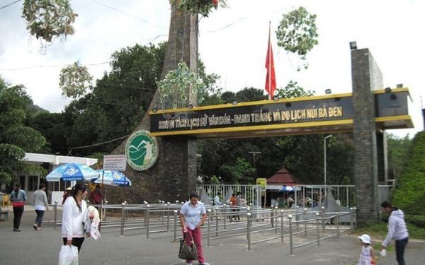 Núi Bà Đen Tây Ninh - địa điểm du lịch tâm linh nổi tiếng Đông Nam Bộ | Saigon Star Travel kinh nghiem di khu du lich nui ba den tay ninh 2