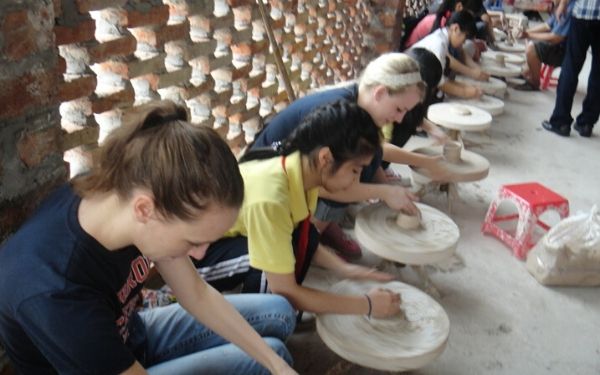 Kinh nghiệm du lịch làng gốm Bát Tràng trong 1 ngày | Saigon Star Travel kinh nghiem du lich lang gom bat trang trong 1 ngay 5