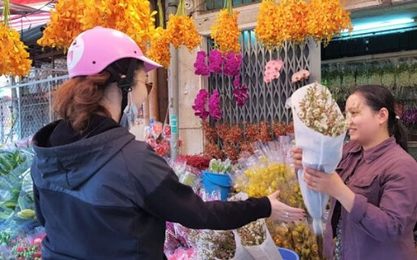 Kinh nghiệm mua hoa chợ hồ Thị kỷ | Saigon Star Travel kinh nghiem mua hoa cho ho thi ky 3