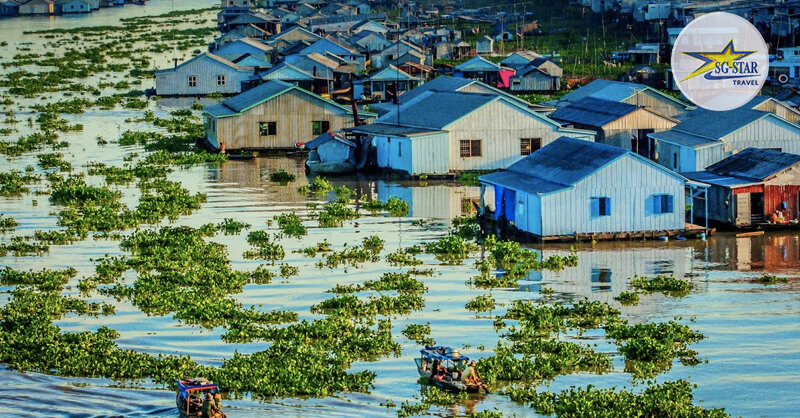 Làng bè nổi trên sông Châu Đốc là nơi bạn không thể bỏ qua khi đến An Giang mùa nước nổi Làng bè nổi trên sông Châu Đốc là nơi bạn không thể bỏ qua khi đến An Giang mùa nước nổi