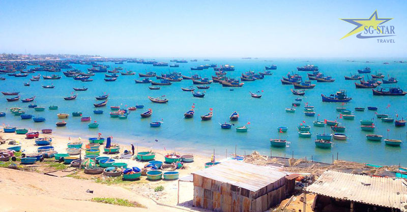 Khung cảnh làng chài Mũi Né bình yên giản dị