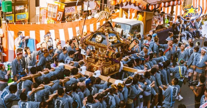 Top 8 Lễ Hội Mùa Thu Đặc Sắc Trên Thế Giới Mà Bạn Không Thể Bỏ Qua | Saigon Star Travel Lễ hội mùa thu Kichijoji Nhật Bản