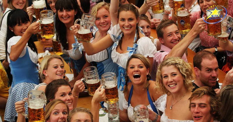 Top 8 Lễ Hội Mùa Thu Đặc Sắc Trên Thế Giới Mà Bạn Không Thể Bỏ Qua | Saigon Star Travel Lễ hội mùa thu Oktoberfest Đức