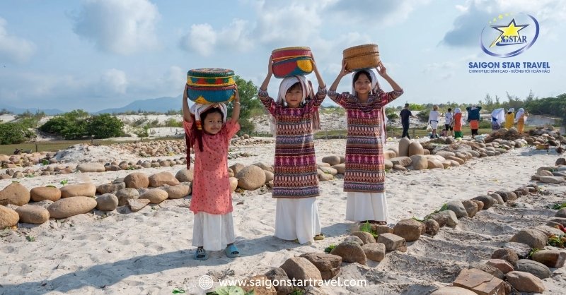 Lễ Hội Ramưwan Bình Thuận: Sắc Màu Văn Hóa Chăm Pa | Saigon Star Travel Lễ hội ramưwan