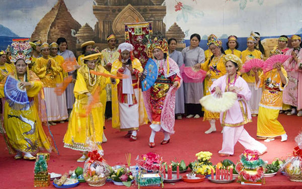 Bật mí những đặc sắc trong lễ hội Tháp Bà Ponagar Nha Trang 2023 | Saigon Star Travel le-hoi-thap-ba-ponagar-nha-trang-2019-sgs-2