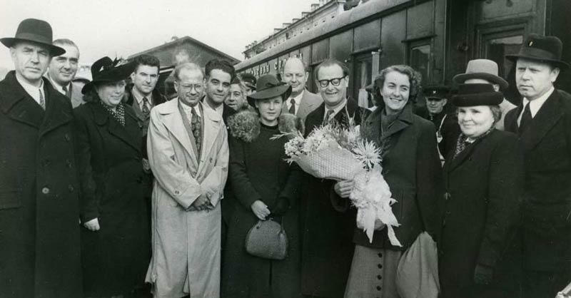 Lịch sử và Ý nghĩa của Ngày Nhà Giáo Việt Nam 20/11 | Saigon Star Travel Liên hiệp quốc tế các công đoàn giáo viên