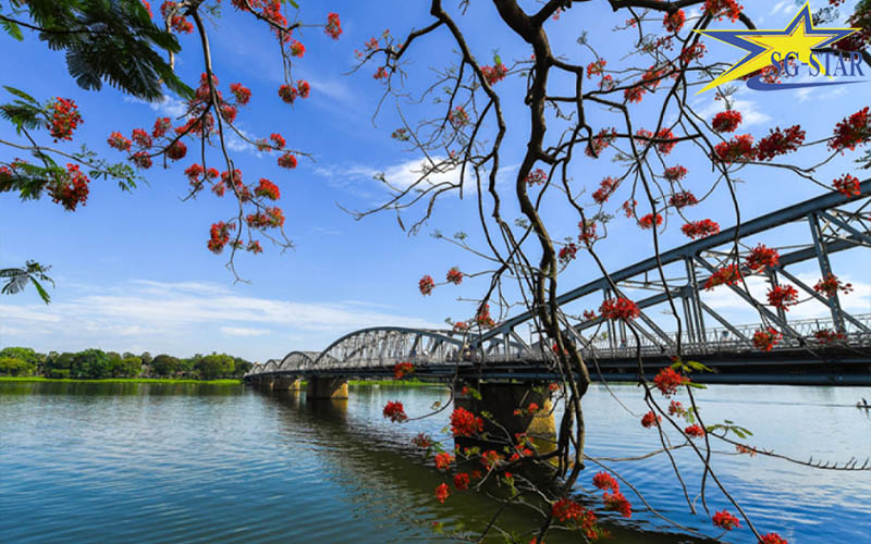 Lịch trình du lịch Đà Nẵng 5 ngày 4 đêm lý tưởng dành cho giới trẻ | Saigon Star Travel Tour Huế trong ngày khi du lịch Đà Nẵng