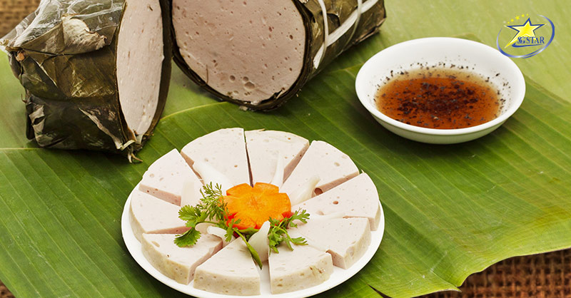 Tổng Hợp Các Món Nhậu Ngày Tết Dễ Làm, Ăn Là Ghiền! | Saigon Star Travel Chả lụa là món dân giã luôn có sẵn trong tủ lạnh, chỉ cần cắt ra và thưởng thức