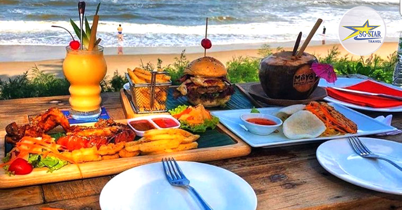 Một bữa ăn sang chảnh và đầy cuốn hút tại Moyo Beach Club