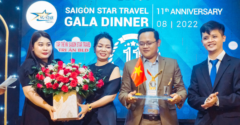 Mừng Sinh Nhật Lần Thứ 11 - Công Ty Cổ Phần Saigon Star | Saigon Star Travel Món quà ý nghĩa đến từ tập thể CBNV Saigon Star kính gửi đến bao lãnh đạo