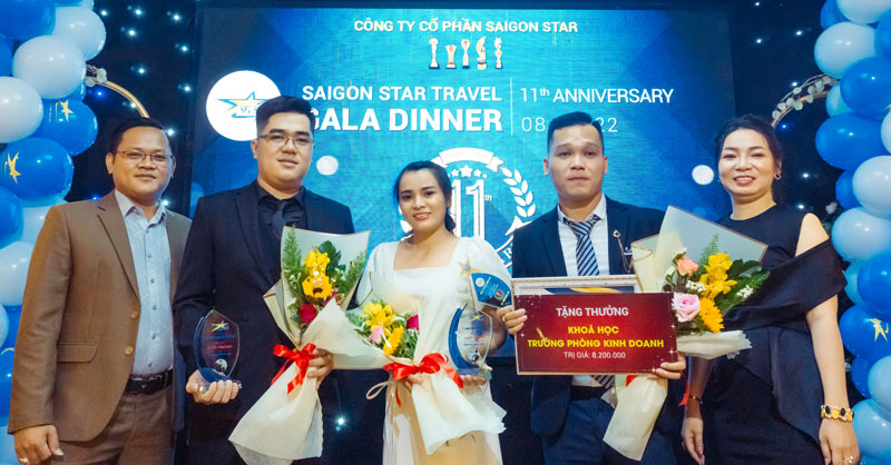 Mừng Sinh Nhật Lần Thứ 11 - Công Ty Cổ Phần Saigon Star | Saigon Star Travel Tri ân CBNV xuất sắc đóng góp lớn cho công ty