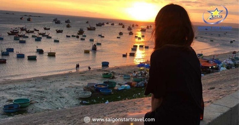 Làng Chài Mũi Né Và Những Điều Thú Vị | Saigon Star Travel Hoàng hôn tại làng chài