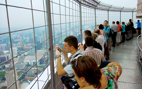 Ngắm toàn cảnh thành phố trên tầng 77 hoặc 84 tại Baiyoke Sky