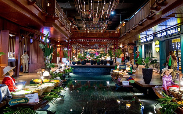 Ngỡ như tại chợ nổi trên tầng 75 Baiyoke Sky