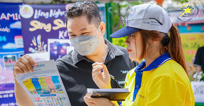 Saigon Star Travel tham dự Ngày Hội Văn hoá - Du lịch - Ẩm thực Quận Tân Phú Lần 2 năm 2024 | Saigon Star Travel ngay hoi vh dl at quan tan phu lan 2 2024 khach tham quan gian hang saigon star 4