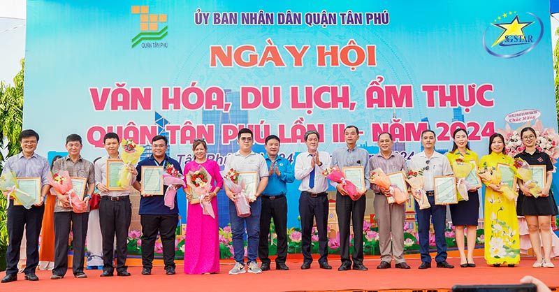 Saigon Star Travel tham dự Ngày Hội Văn hoá - Du lịch - Ẩm thực Quận Tân Phú Lần 2 năm 2024 | Saigon Star Travel ngay hoi vh dl at quan tan phu lan 2 2024 ky ket hop tac giua cac don vi 3
