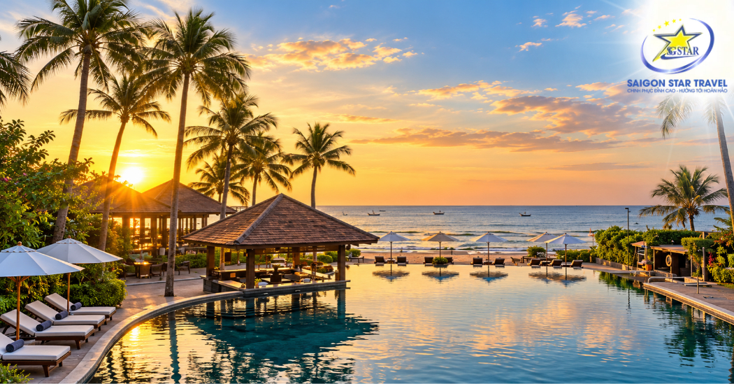 Hồ bơi vô cực hướng biển tại resort 5 sao Mũi Né trong tour nghỉ dưỡng 2 ngày 1 đêm