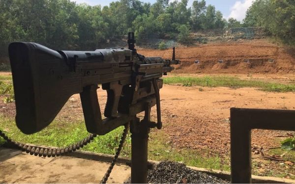 ngo ngang truoc cac khu du lich cu chi ho chi minh 2
