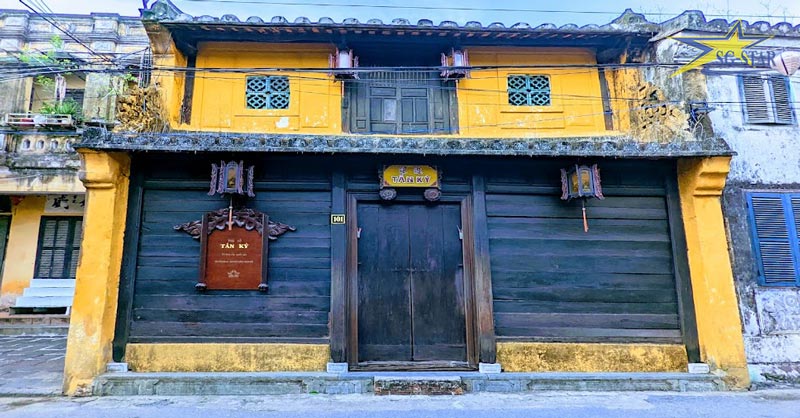 Nhà Cổ Tấn Ký Hội An – nơi lưu giữ báu vật quốc gia | Saigon Star Travel Bên ngoài nhà cổ Tấn Ký Hội An