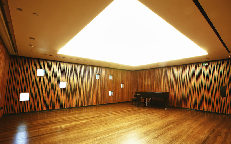 Nhà hát Victoria - điểm đến lí thú khi đi tour Singapore | Saigon Star Travel nha-hat-victoria-6942