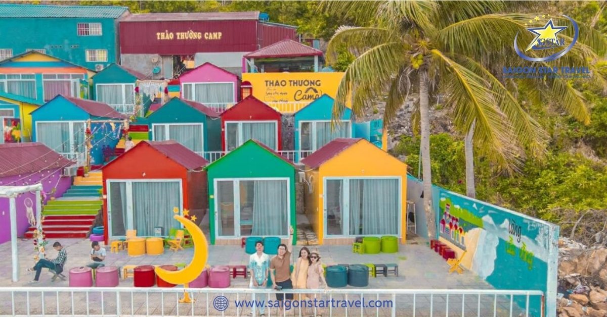 Phong cách camping ven biển với không gian đầy màu sắc, trẻ trung