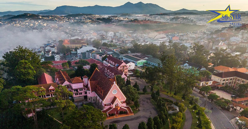 Tất tần tật về kinh nghiệm du lịch Tết Đà Lạt 2025 | Saigon Star Travel nha tho domaine de marie da lat sgs 1