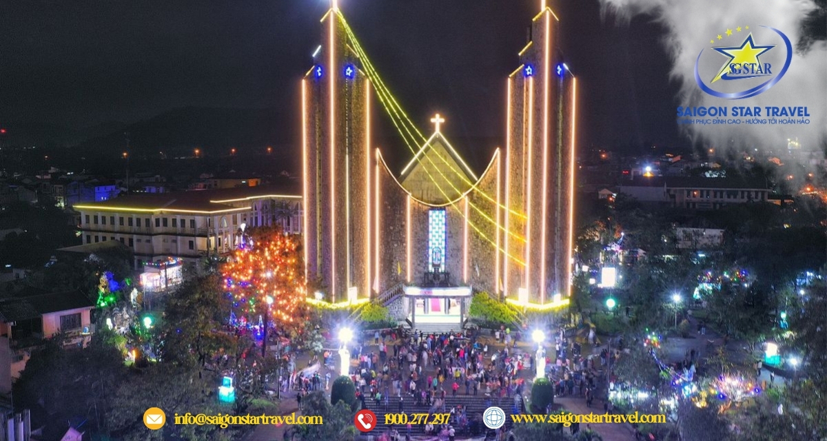 Nhà thờ Phủ Cam dịp lễ hội