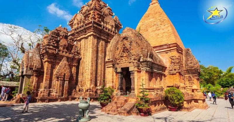 Du Lịch Tết Nha Trang 2025 | Thiên Đường Biển Xanh Cát Trắng Mùa Xuân | Saigon Star Travel Tham quan Tháp Bà Ponagar