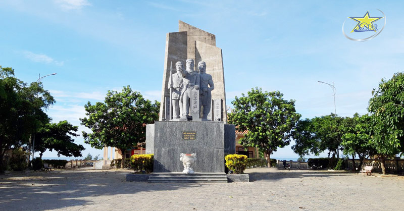 Tour Lý Sơn 2 Ngày 1 Đêm - Khám phá Cù Lao Ré | Saigon Star Travel Tham quan nhà trưng bày Hải Đội Hoàng Sa Kiêm Quản Bắc Hải