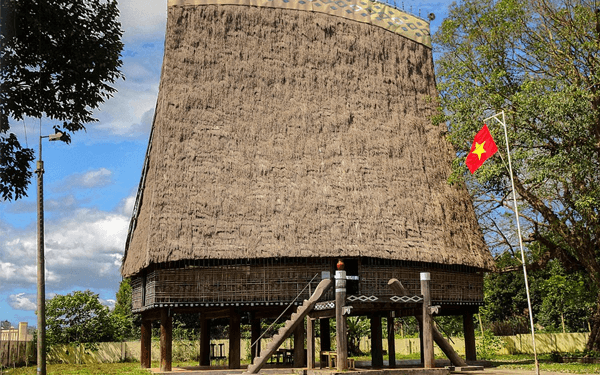 tour-tay-nguyen-30-4-chim-dam-vao-ve-dep-cua-doi-mat-pleiku-6